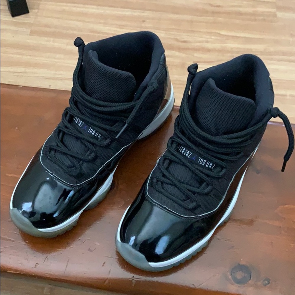 Jordan 11 Space Jam (2016)